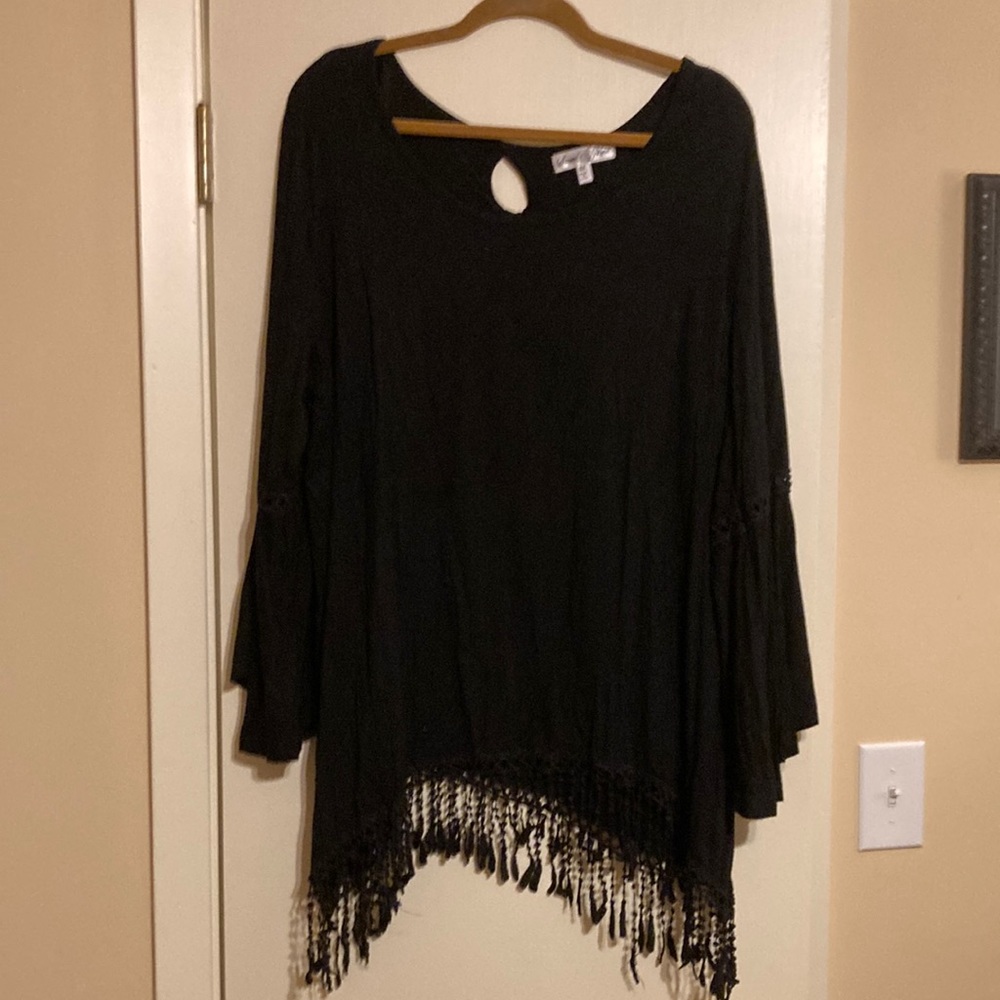 Stem & Vine black knit shirt with detailing keyhole back